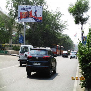 Azadpur Metro Station