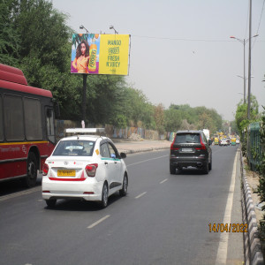 Opposite Okhla Mandi