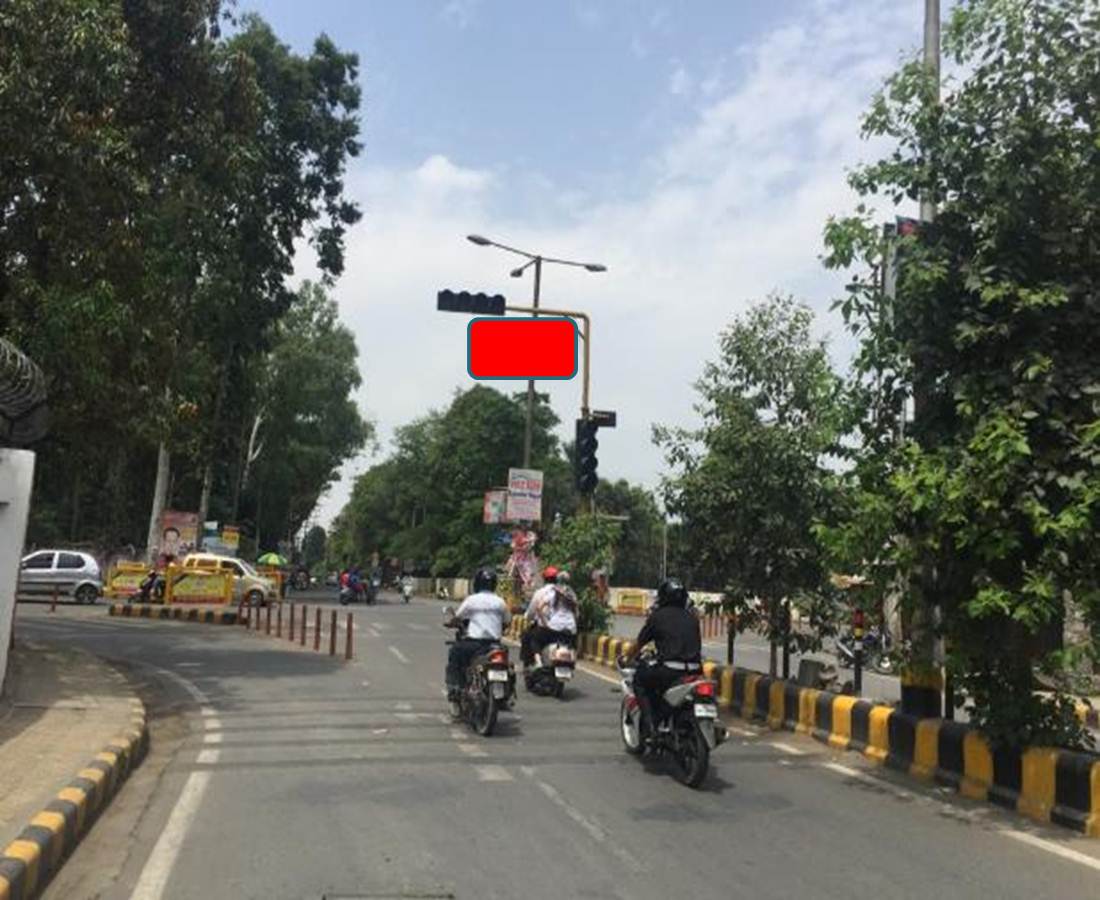 Traiff Signals at Kaulagarh , Dehradun