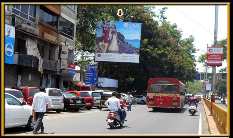 East Street, Camp - Nr. Rani Laxmi Garden, Pune