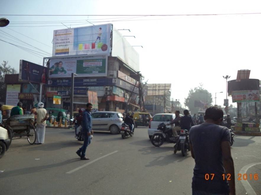 Patrakar puram Crossing, Lucknow