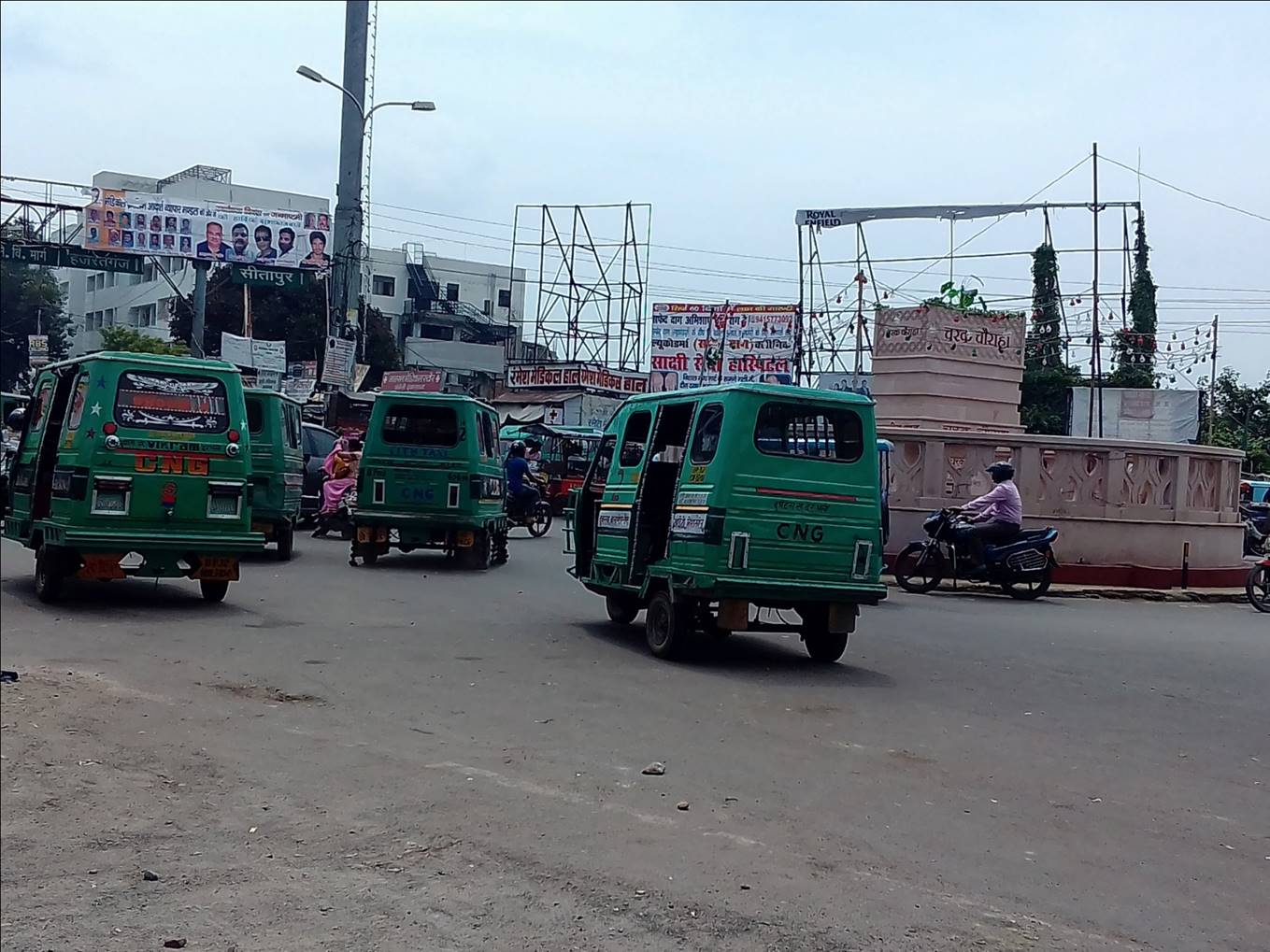 Chowk Crossing, Lucknow