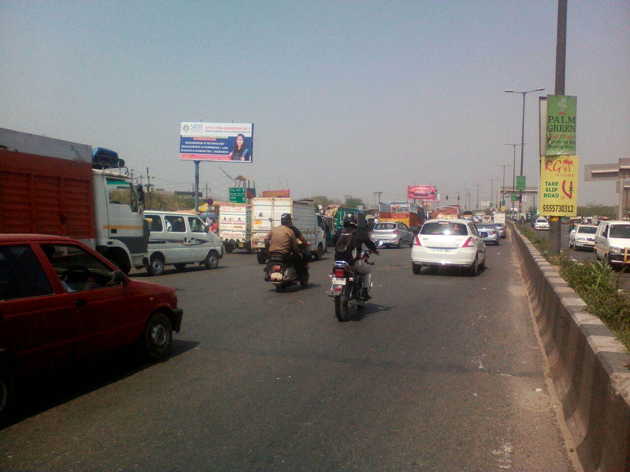 Nr. Mukarba Chowk Flyover Red Lite, Delhi