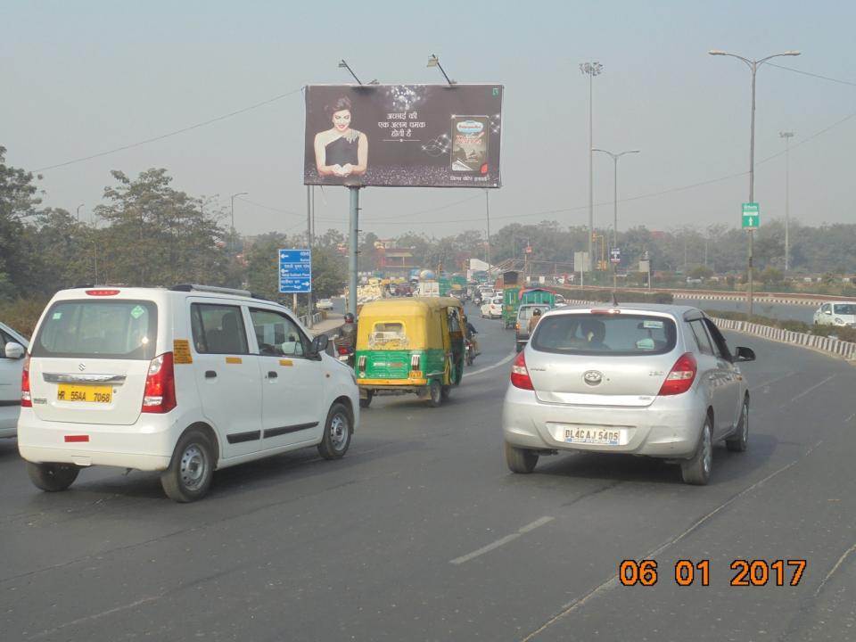 Lawrence Road Flyover Nr. Prem  Bari Red Lite Site