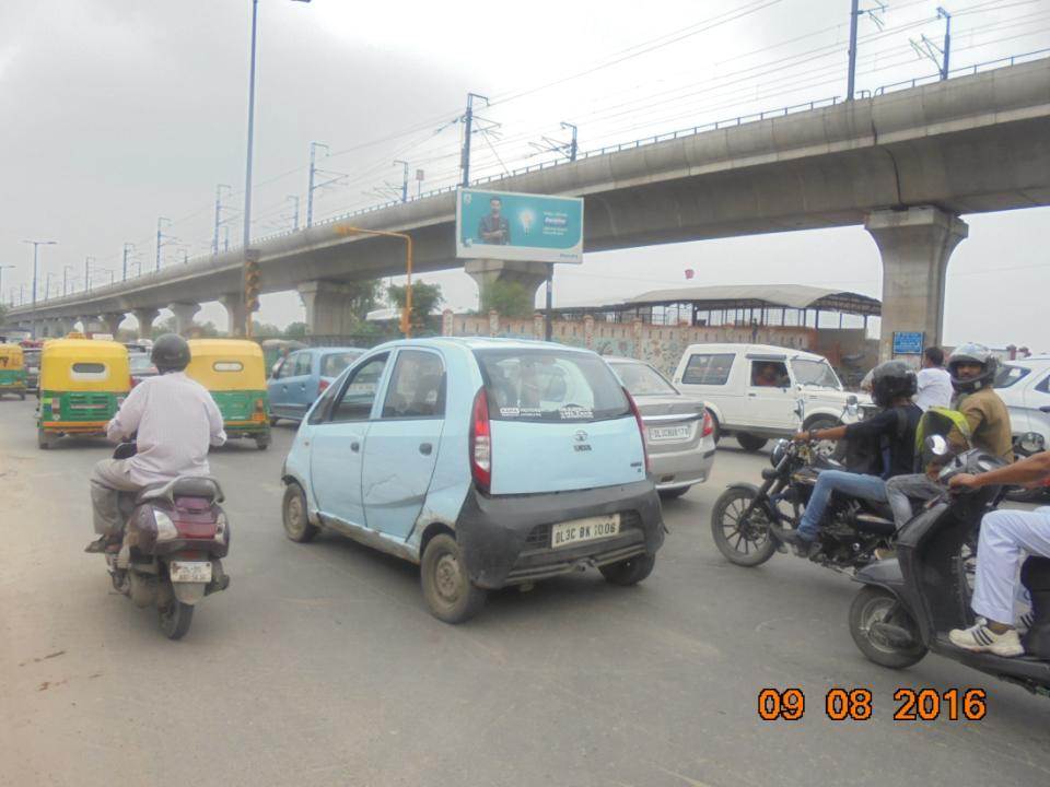 Inderlok  Metro Enrty Side, Delhi