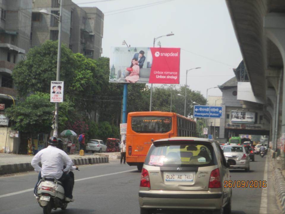 Nr. Pitampura  Metro St., Delhi