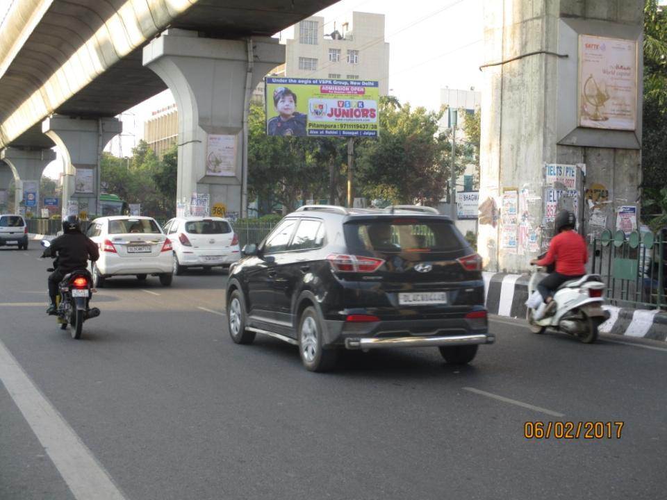 Madhunban Chowk Nr. Saroj Hospital, Delhi