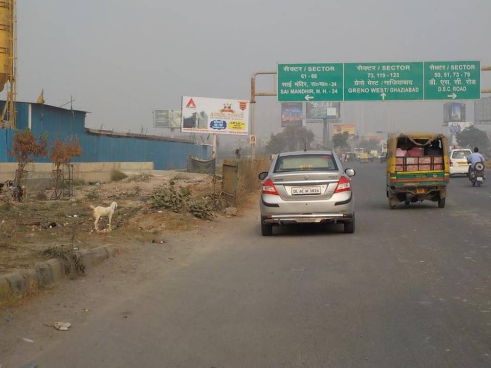 Sector-71 Red Light, Noida