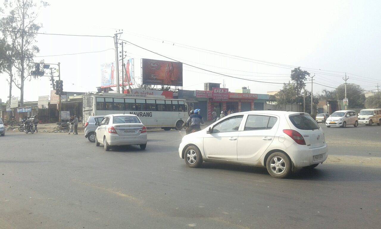 Tarantaran Bus Stop Entry, Amritsar