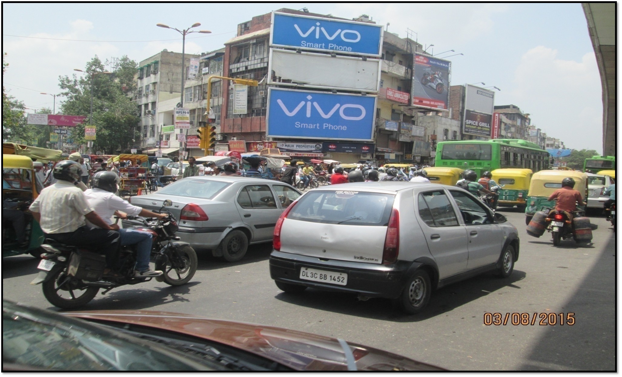 Nirman Vihar, Redlight, New Delhi