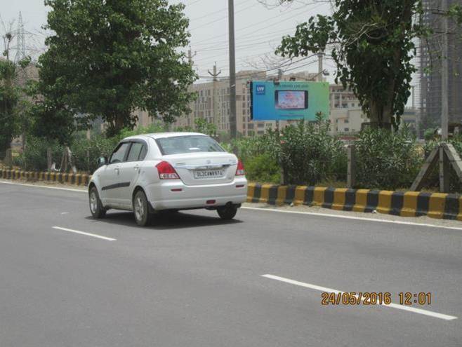 Outside Toyota Showroom Sohna Extension Road, Gurgaon