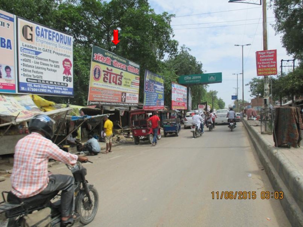 Khandari Mau Xing, Agra                                                                                                        