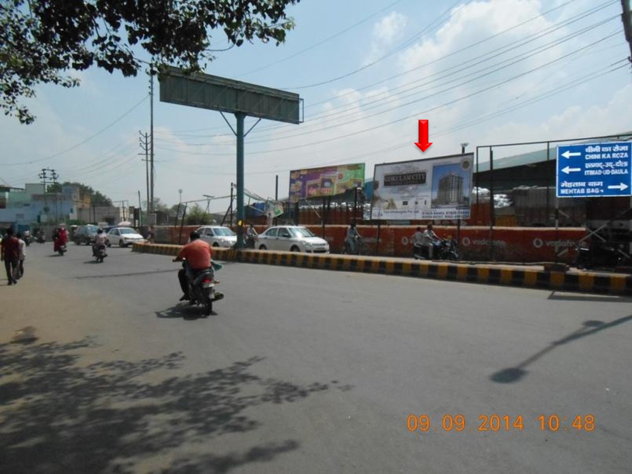 Maal Godam Yamuna Paar, Agra                                                                                                                                                                   