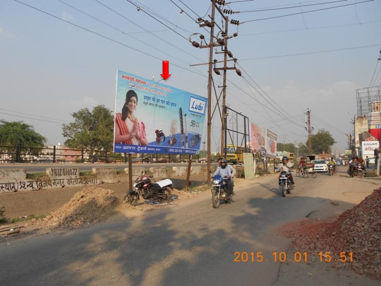 Gandhi Nagar More NH-2, Agra                                                                                                                                                                   