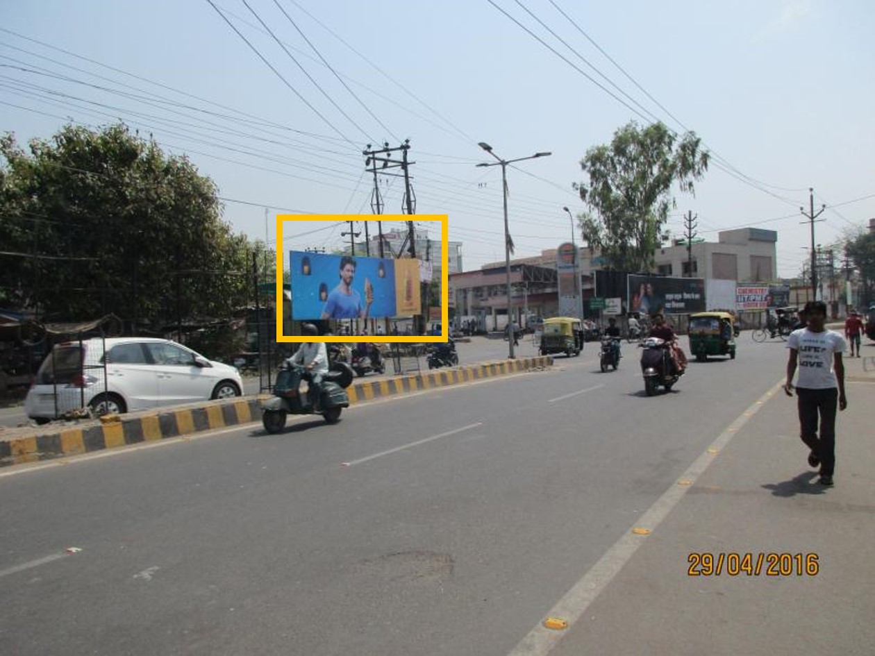 Azad Petrol Pump, Agra           