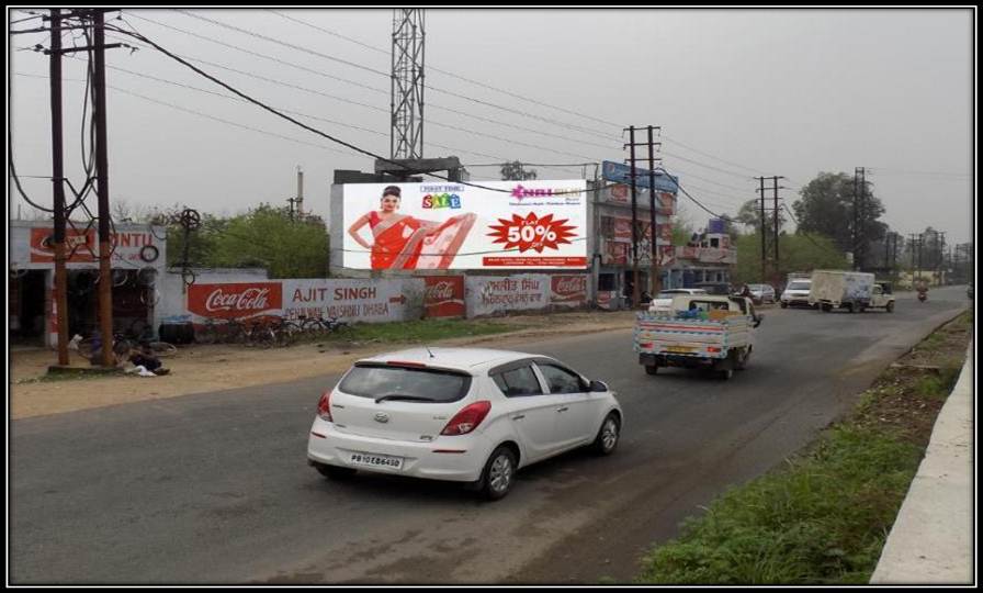 Delhi road near entry point of  Airport, Ludhiana