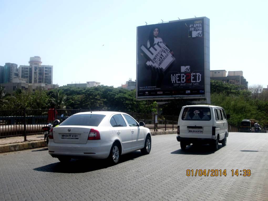 Andheri Lokhandwala Bridge , Mumbai