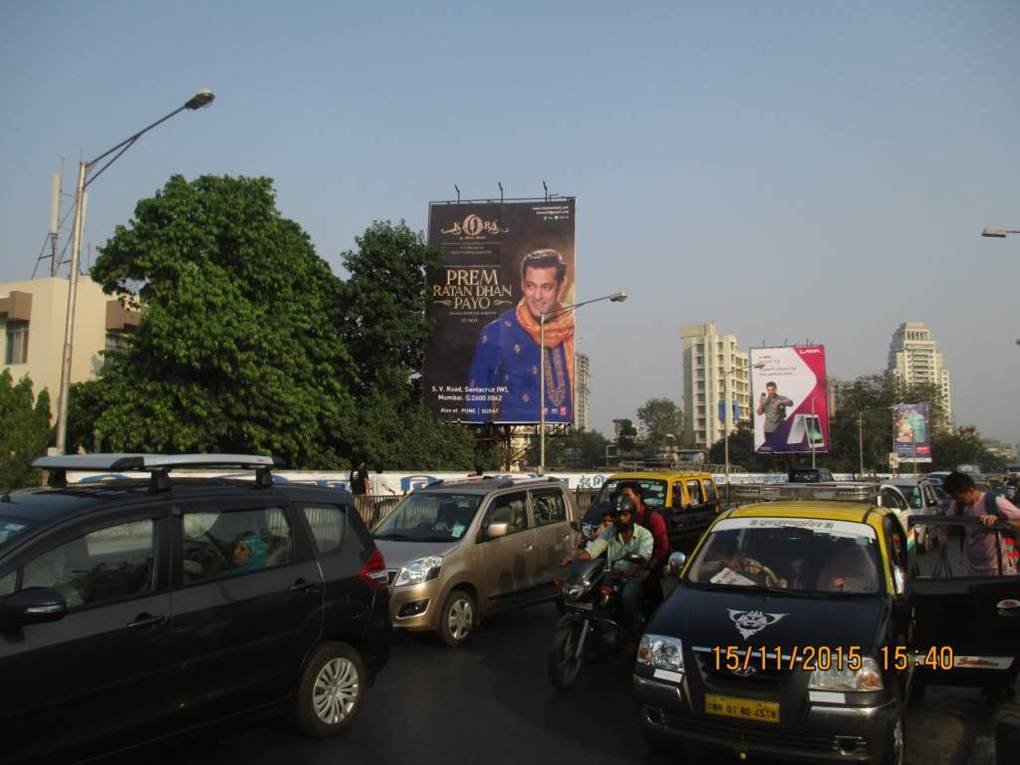 Dadar T.B. trf from Plaza, Mumbai