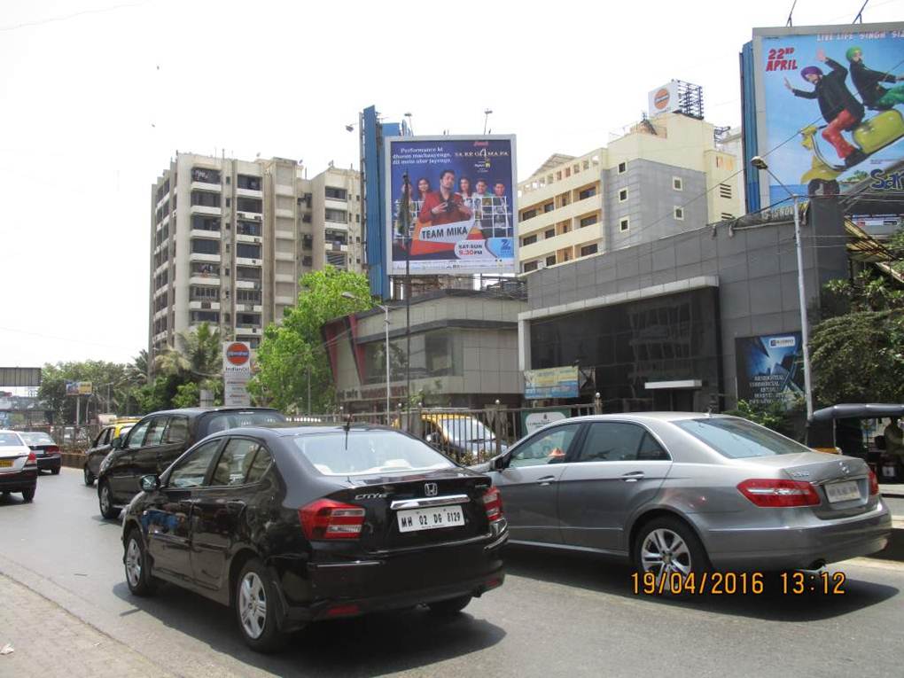 Bandra S.V.Road Opp. Bandra Masjid 2, Mumbai