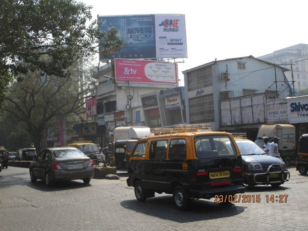 Khar S.V. Road Opp. Madness, Mumbai