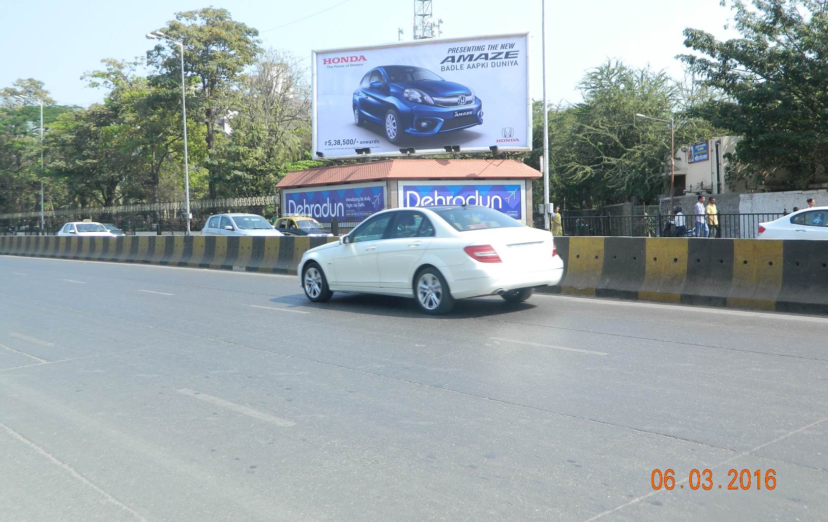 Mahim Causeawy on RHS Kamala Raheja Garden ET, Mumbai