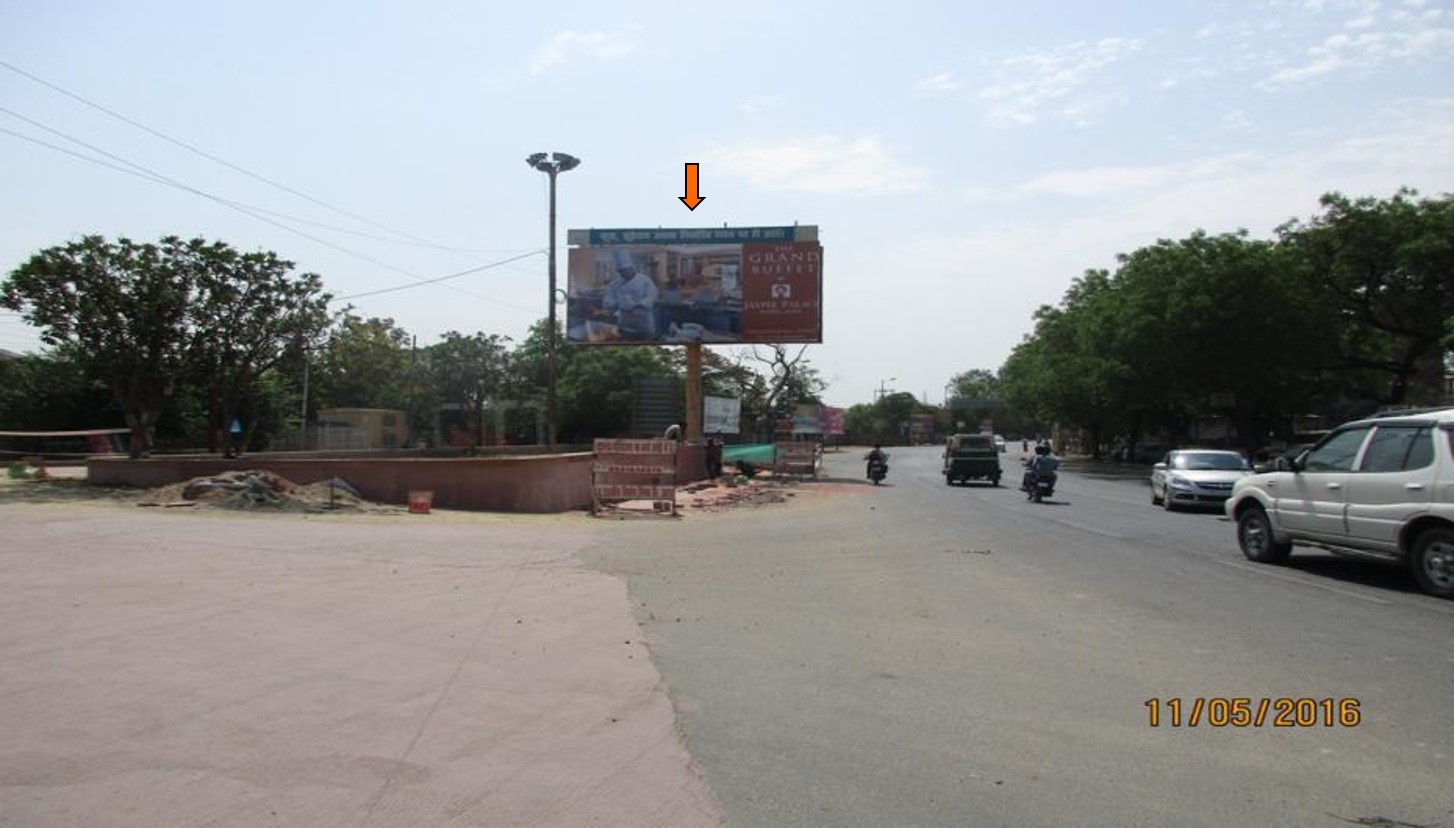 Fatehabad Road, Agra