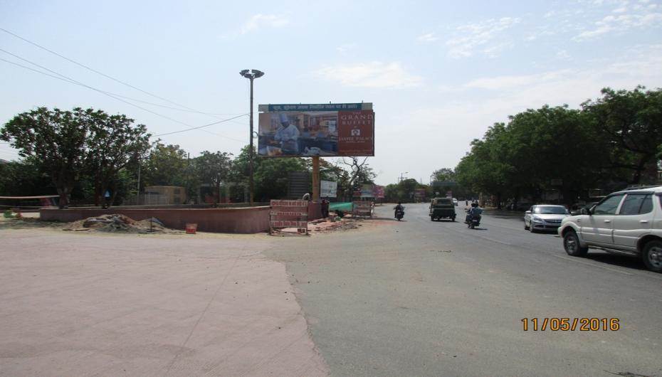 Fatehabad Road, Agra