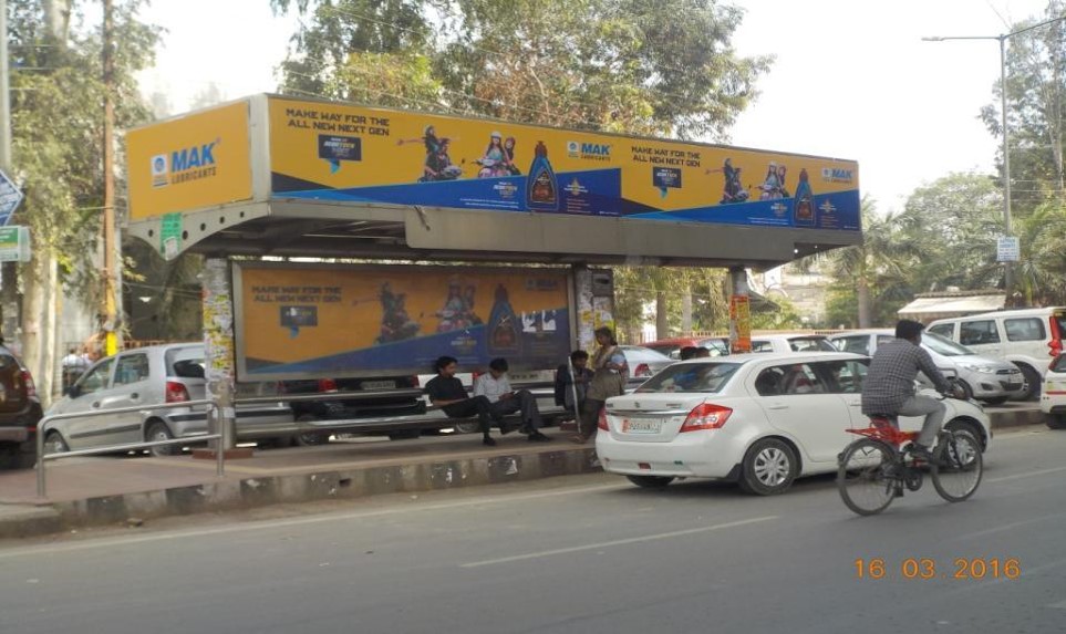 BQS At Sector 16 Metro Station Alongside HCL, Noida 