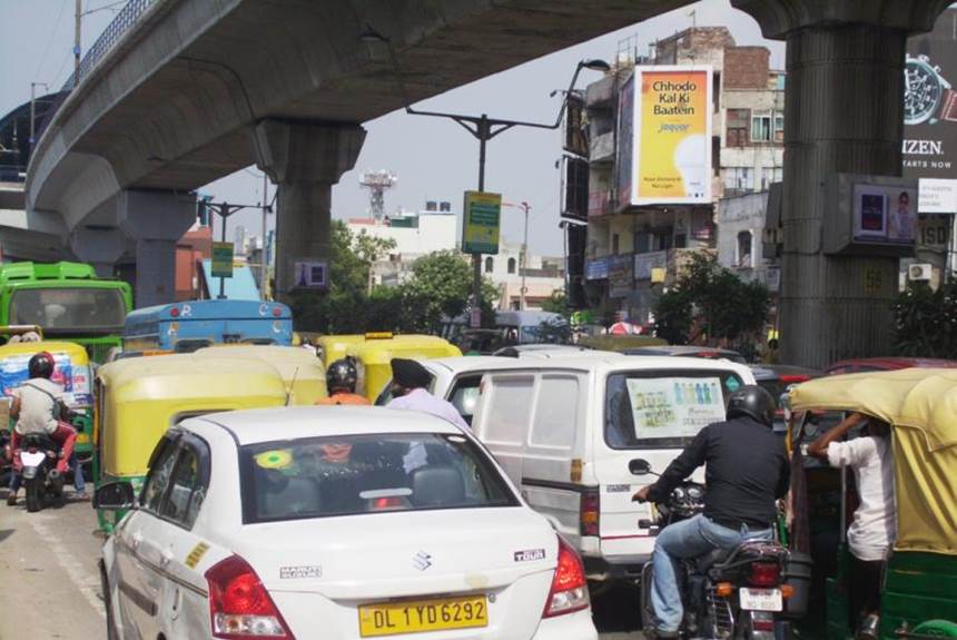 Nirman Vihar / V3S Xing Main Vikas Marg, New Delhi  