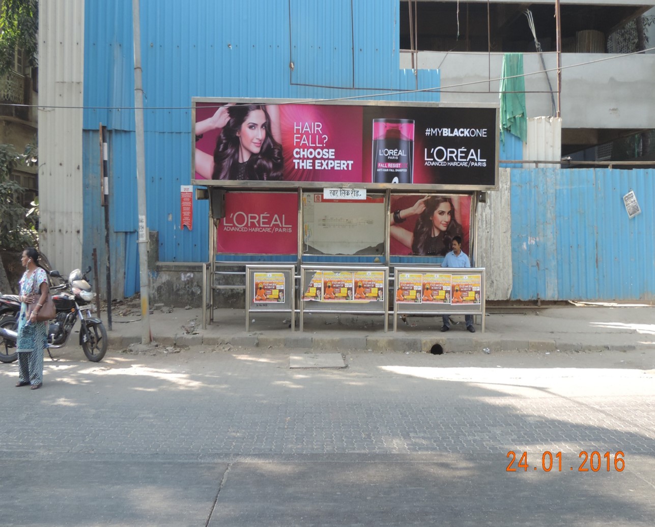 Khar linking Road Opp. United Colours of Benneton Up, Mumbai