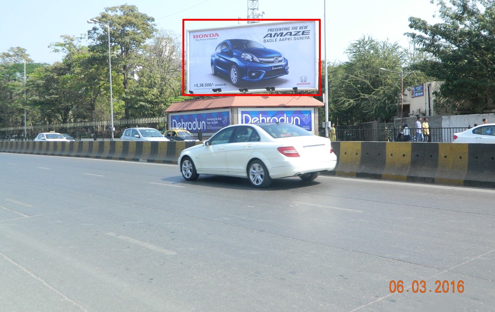 Mahim Causeawy on RHS Kamala Raheja Garden ET, Mumbai                        