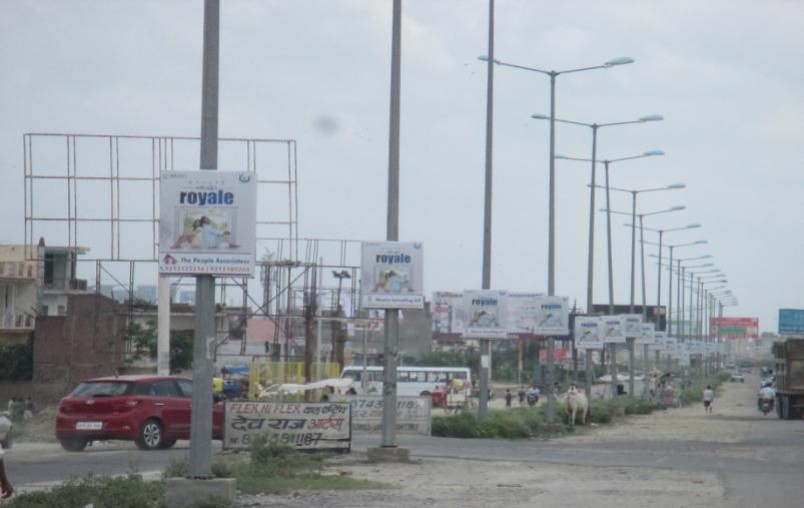 NH 24 TOWARDS NOIDA EXTENSION  Noida