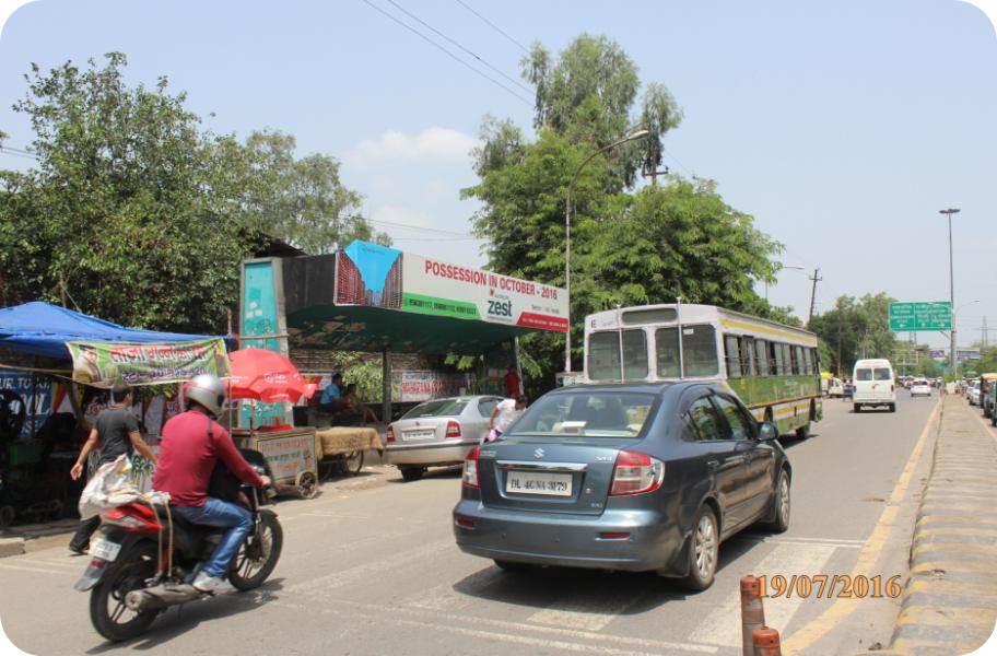 Bus Shelter Near Sector-08, Noida