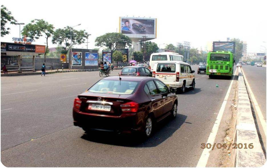 Public Utility With Water Kiosk In Front Of GIP Mall, Noida